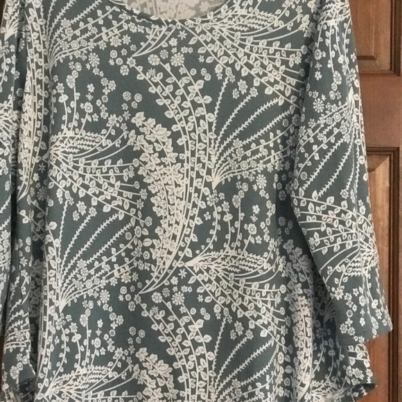 Tunic - Picture 1 of 2